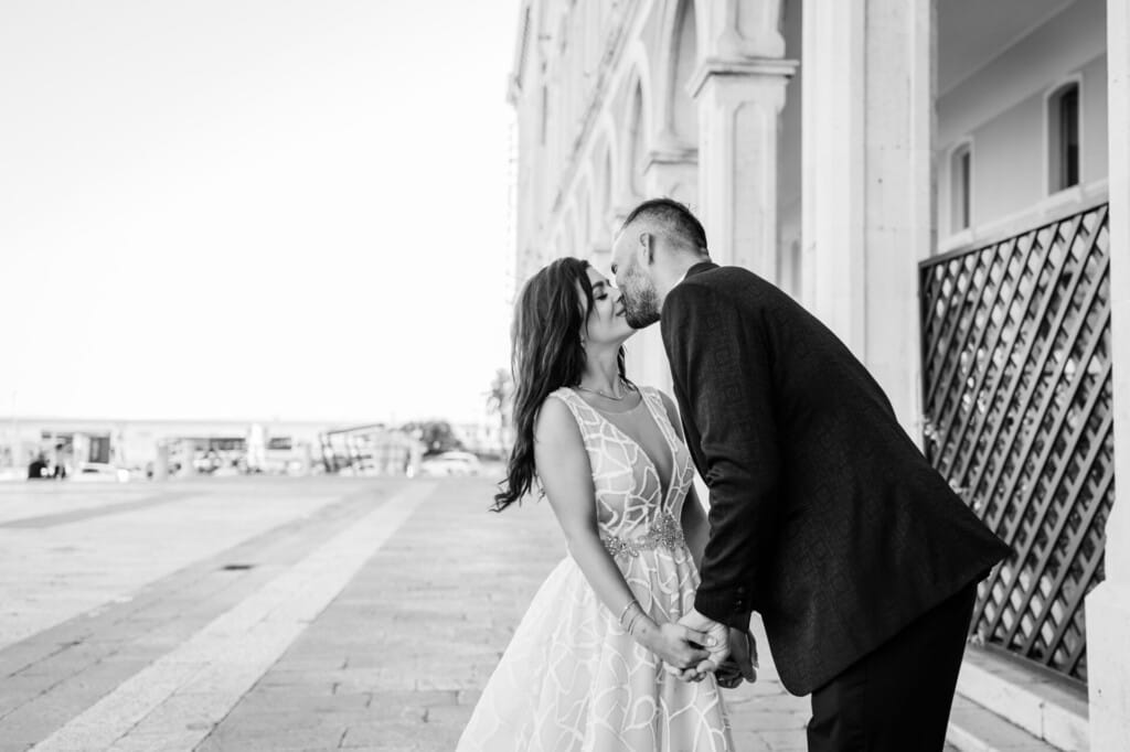 newlyweds kissing