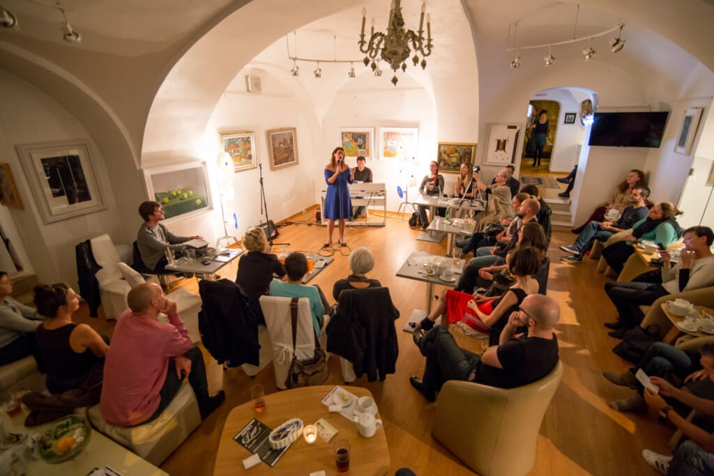 breza interior singing