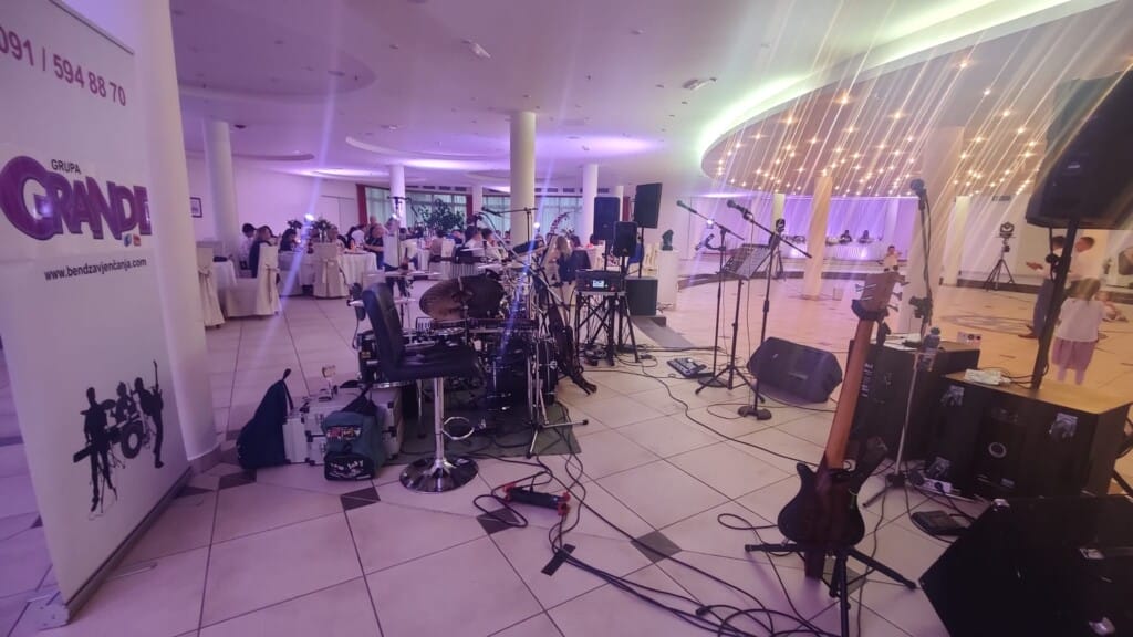 wedding band grande setup